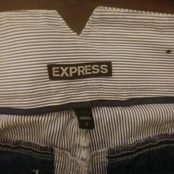 Striped shorts - Picture 3 of 3